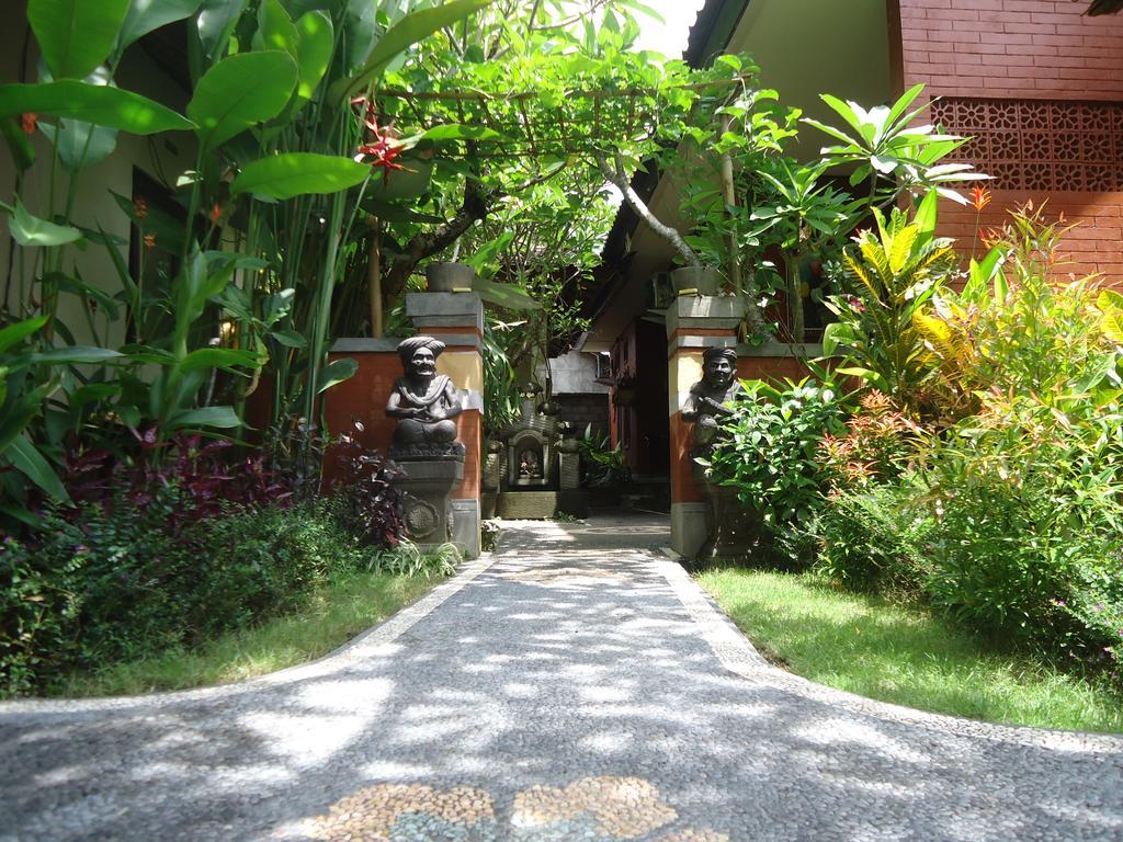 Nataliya Homestay Ubud Exterior foto